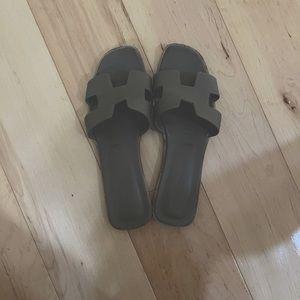Hermès slides